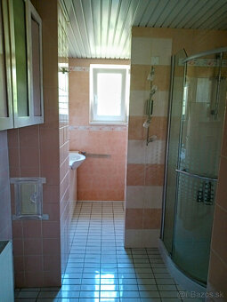 Prenájom pekný veľký 4 iz RD , terasa, krb, záhrada - 7