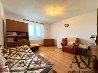 4 IZBOVÝ RD S GARÁŽOU, POZEMOK 960M2, BREZOVÁ POD BRADLOM - 7