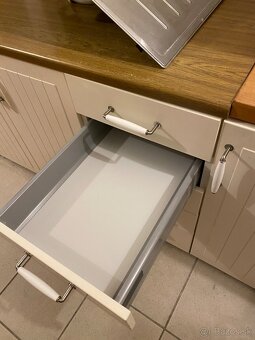 Kuchynská linka Ikea biela rustikálna - 7