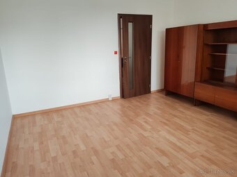 3 izbový byt na prenájom Levice - 7