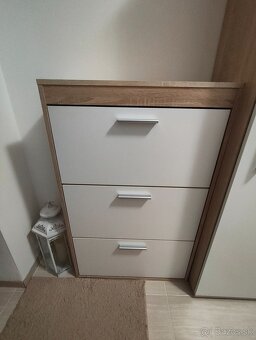 Skrinky do zadveria/chodby - 7