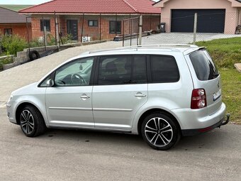 Volkswagen Touran - 7