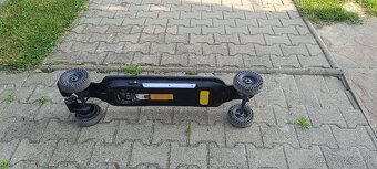 Elektrický skejt LATIE - 7