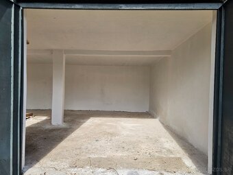 Predam dvoj garaz na sidlisku 2. - 7