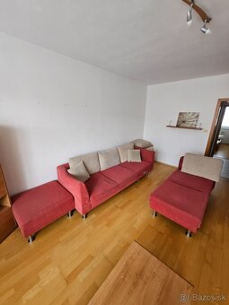 Predám rozkladací gauč, L tvaru, plus taburetka - 7