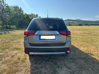 Mitsubishi Outlander SUV 110kw Automat - 7