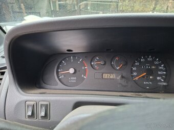 Nissan Terrano 2 - 7