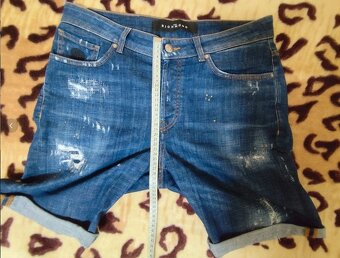 Panske riflové shortky John Richmond ako nove,vel.44 - 7