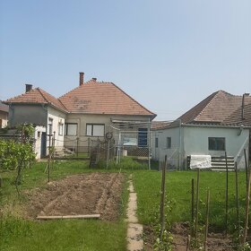 Výhodná cena Dom s garážou a záhradou Zavar okres Trnava - 7