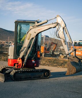 Bager Takeuchi TB23 + vrták + kladivo + 4 lyžice. - 7