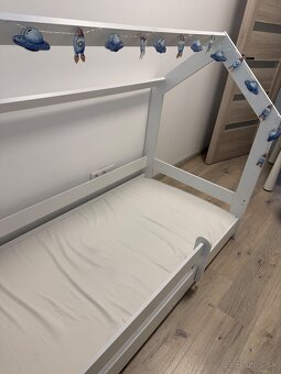 Nábytok na predaj Gauč, detská postielka, skrinka - 7
