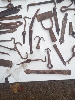 Staré kované výrobky veci - 7