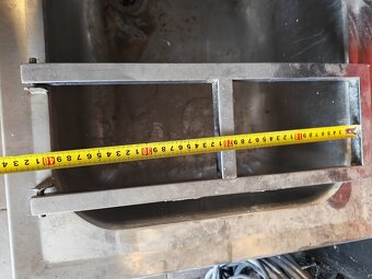 NEREZOVÁ VÝLEVKA - 7