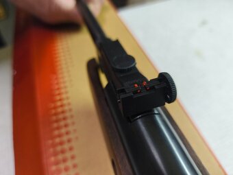 vzduchovka crosman - 7