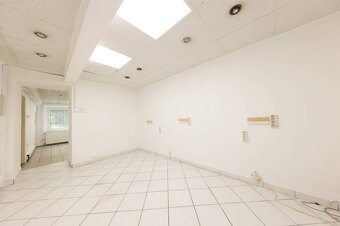 Všestranne využiteľný priestor pri OC Centrál - 7