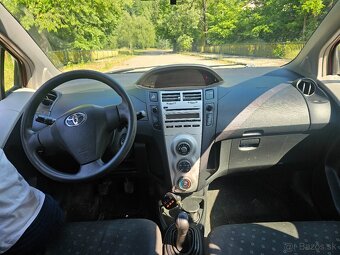 Toyota Yaris - 7