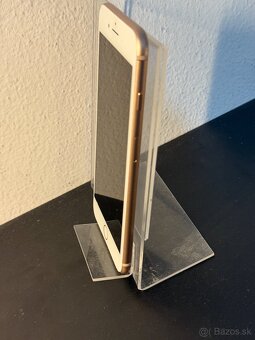 Predám Apple iPhone 8 Plus 256GB Gold Bežné známky - 7