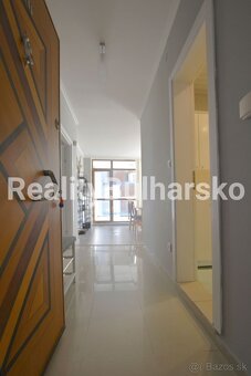 Na prodej: prostorný a plně zařízený apartmán 3+kk jen 450m - 7