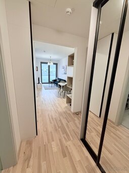 Prenájom 2izbový byt Metropolis Bratislava Staré mesto. - 7