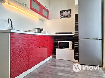 Exkluzívne zariadený 1-izbový byt s loggiou - 7