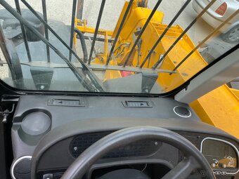 Teleskopický nakladač JCB 531-70 NOVA CENA - 7