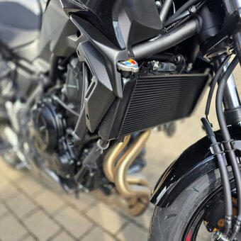 Kawasaki Z650 matte dark gray 2025 50kw aj 35kw - 7
