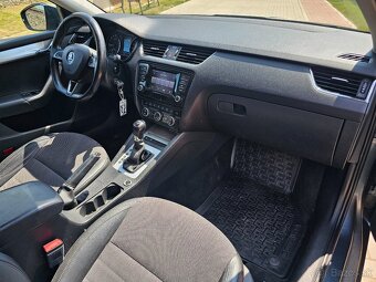 ŠKODA OCTAVIA COMBI III 2.0 TDI DSG STYLE - 7