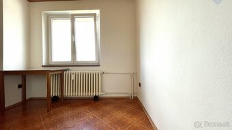 Na predaj: 3-izbový byt s krásnym výhľadom a príjemným okolí - 7