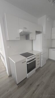 Ponúkame interiérový nábytok lacno - REZERVOVANÉ - 7