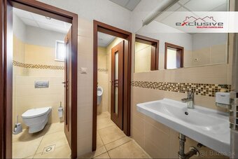 VÝROBNO – SKLADOVACÍ AREÁL, 2452 M2 POZEMOK, UL.VRANOVSKÁ -  - 7