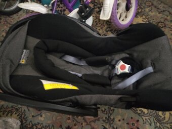 Predám prenosnú autosedačku - 7