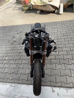 Triumph speed triple 1050 - 7