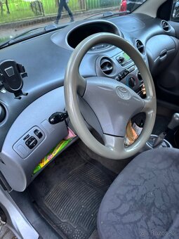 Toyota Yaris - 7