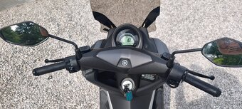 Yamaha nmax125 - 7
