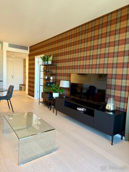 Prenájom 2-izbového bytu v Sky Parku s výhľadom na hrad - 7