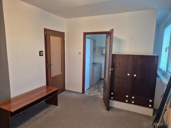 Predám 1 iz. byt, ul. Družstevná, Komárno - 7