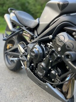 Triumph Street triple R - 7