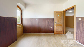 Na predaj, 8i rodinný dom 450 m2, pozemok 900 m2, Trnové, - 7