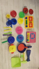 Traktory/dinosaury, zvieratka, klavir, domcek- rozne hracky - 7