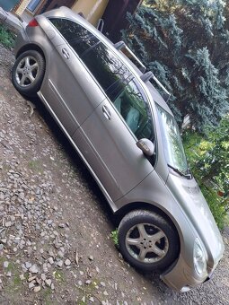 Mercedes R 350 benzín 200kw - 7