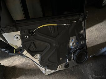 Dvere Audi a4 b7 - 7
