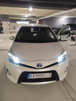 Predám Toyota Yaris 1.5 hybrid CVT automat, full. - 7