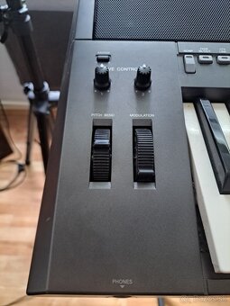 Predám Klávesy Yamaha psr- S770 - 7