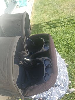 Súrodenecký kočík Britax - 7