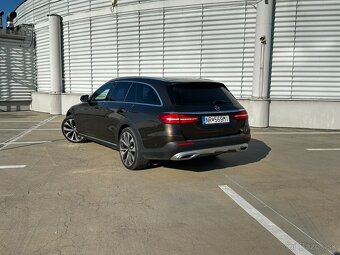 Mercedes-Benz E 220 d 4MATIC AllTerrain - 7