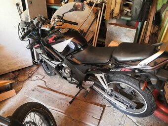 Honda CBR 125R - 7