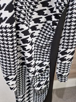 Šaty čiernobiele - 7