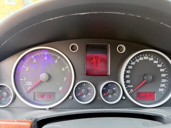 VOLKSWAGEN TOUAREG 3.2 v6 - 7