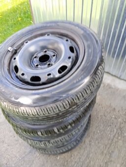 Predám letné pneumatiky s diskami Škoda Fabia - 7
