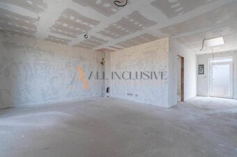 ALL INCLUSIVE | NA PREDAJ 3 IZBOVÝ RODINNÝ DOM - HOLODOM, O - 7